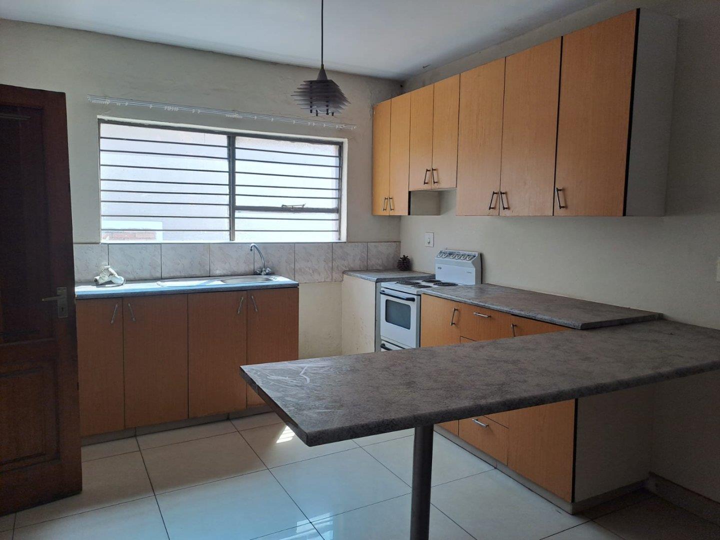 Lenasia Property : Apartments / flats for sale in Lenasia : Property24.com