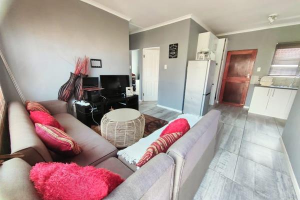 Luthando Gxashe Properties is proud to present to you a neat and modern 2 bedrooms home in Cove Rock. This modern home comprises of 2 ...