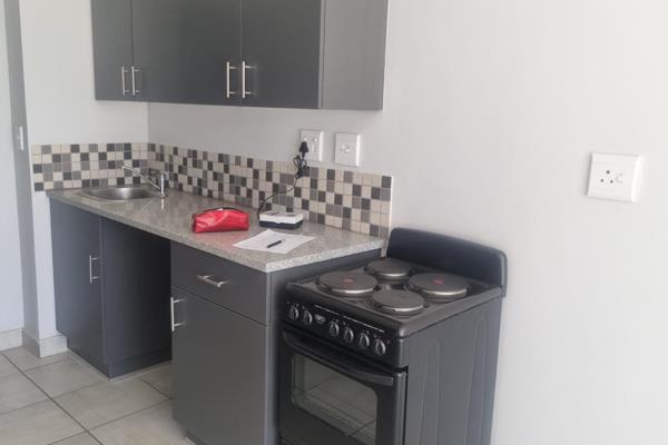 Brand new Bachelor unit to rent with balcony.

Open plan modern kitchen with built in ...