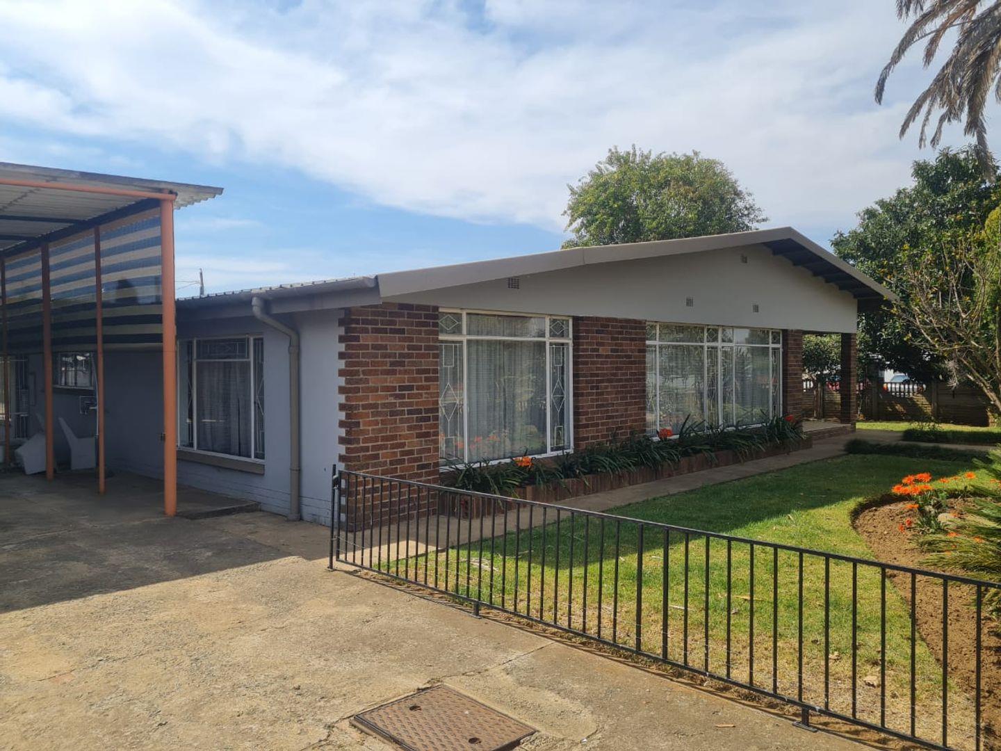 4 Bedroom House for sale in Glencoe P24113304494