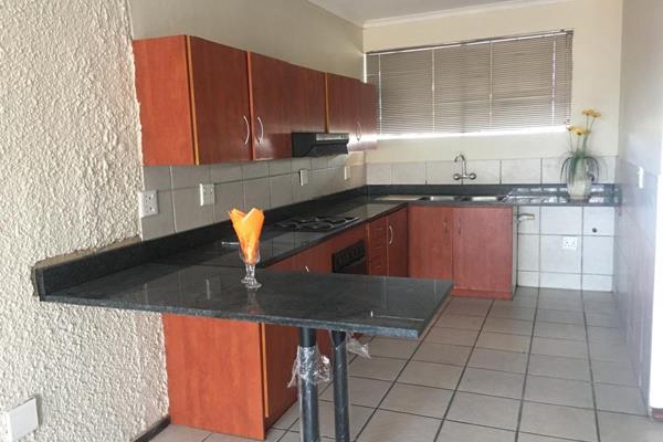 SPACIOUS TILED APARTMENT -
CLOSE TO ALL AMENITIES -
EXCELLENT SECURITY -

This attractive apartment, located in Alberton North, offers ...