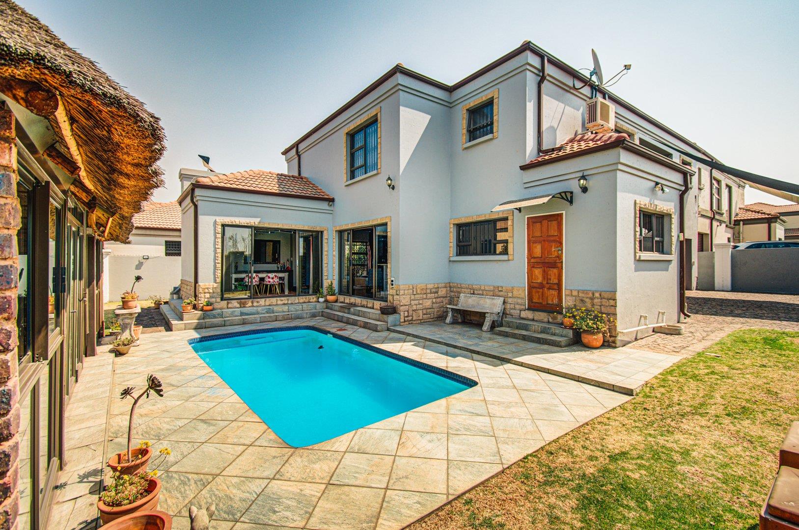 3 Bedroom House for sale in Sunward Park 7 Sagewood Estates, 58