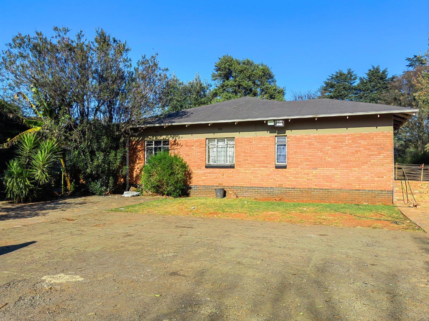 3 Bedroom House for sale in Strubenvale P24113310277