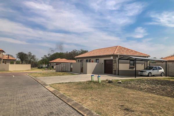 This beautiful home boast a 651m2 corner stand. It is a walk away from crocodile river at just 150m away. It is secure with high walls ...