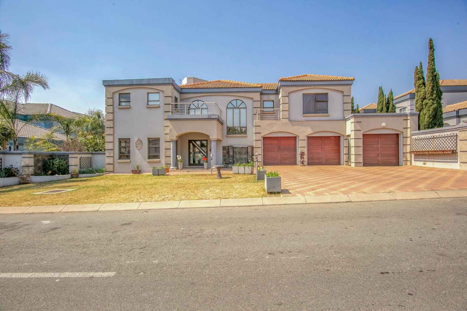 4 Bedroom House for sale in Savannah Hills Estate P24113312583