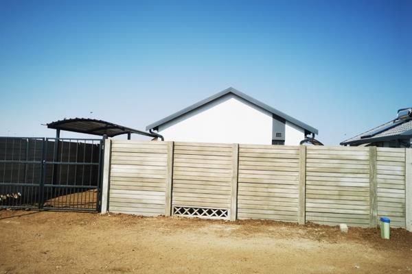 Peace is at home in Savanna City. 

Presenting the Savanna City House, which is now priced at R690 300 less than before. Many ...