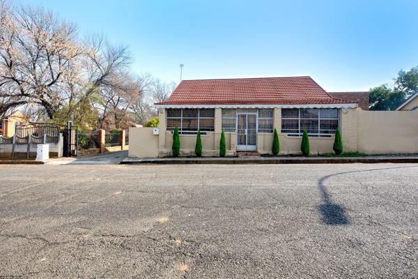 Looking for the perfect investment opportunity or a spacious family home in the heart of Heidelberg Central? Look no further! This ...