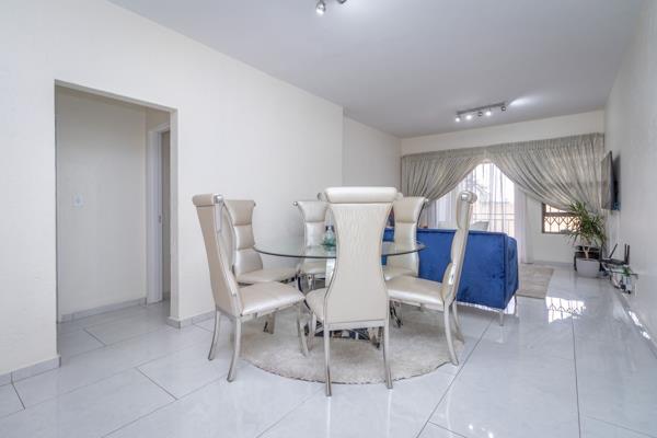 Stunning Apartment with Private Garden in a Sought-After Complex.

Looking for an apartment that needs NO work?? This entire apartment ...