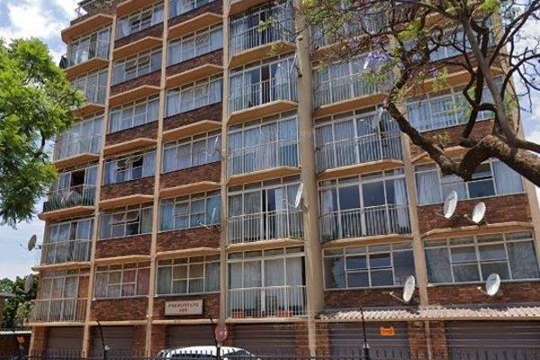 Lorna Real Estate is proud to present this lovely 2-bedroom apartment situated in the heart of Pretoria North 

It consists of 2 ...