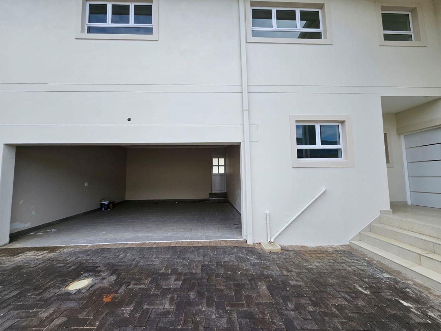 3 Bedroom Apartment / flat to rent in La Mercy P24113327856