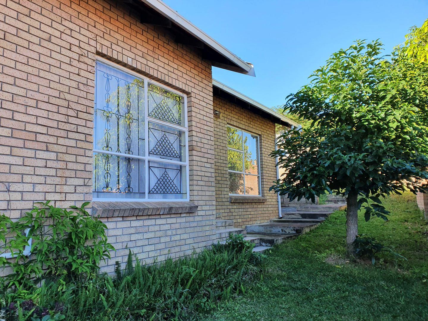 3 Bedroom House for sale in Stonehenge Ext 1 P24109858197