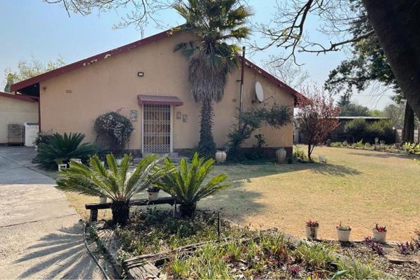 This lovely family home is situated in a quiet area of Kriel town, in close proximity to schools, Kriel mall, filling station and all ...