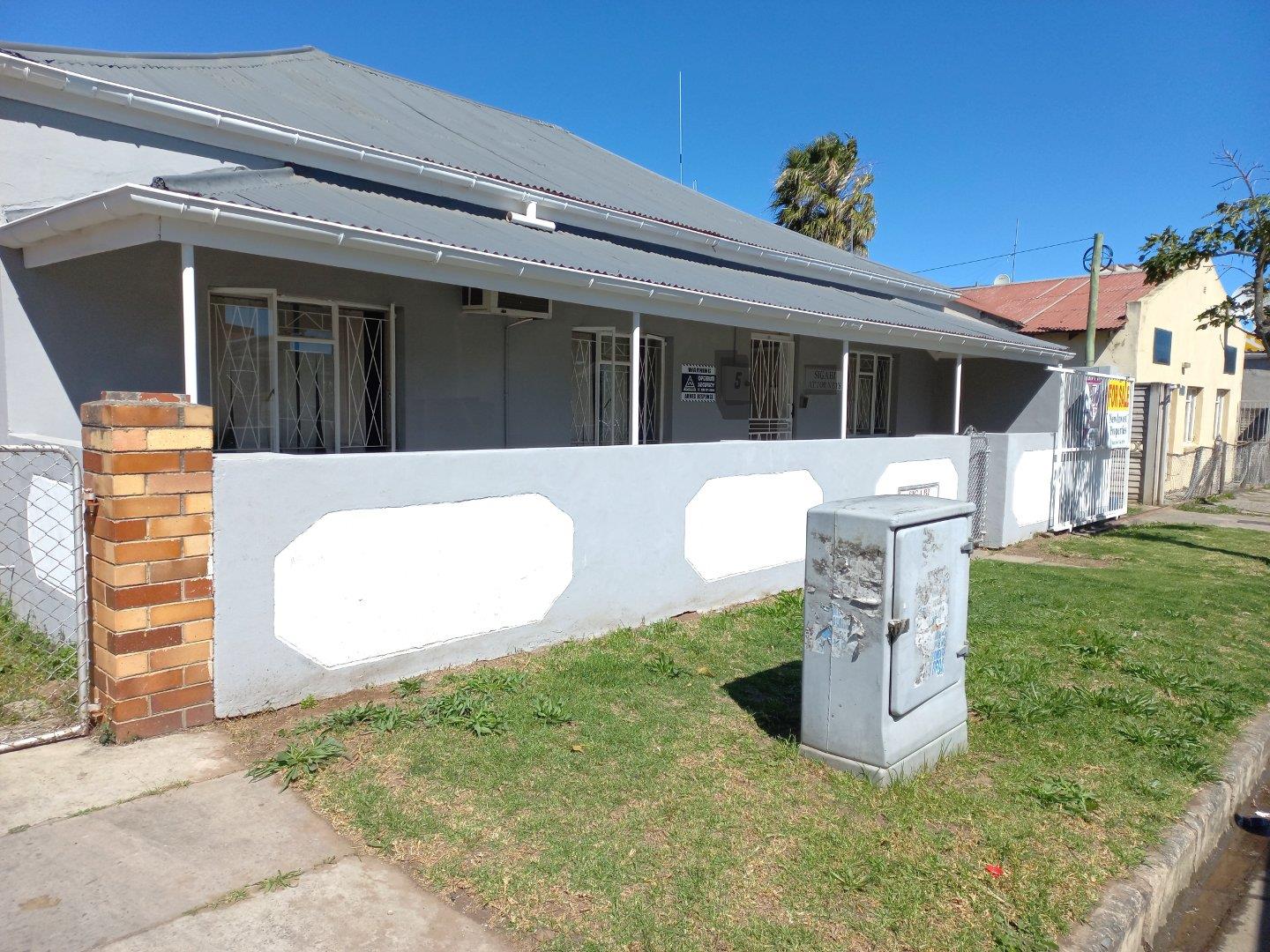 5 Bedroom House for sale in King Williams Town Central P24113332027