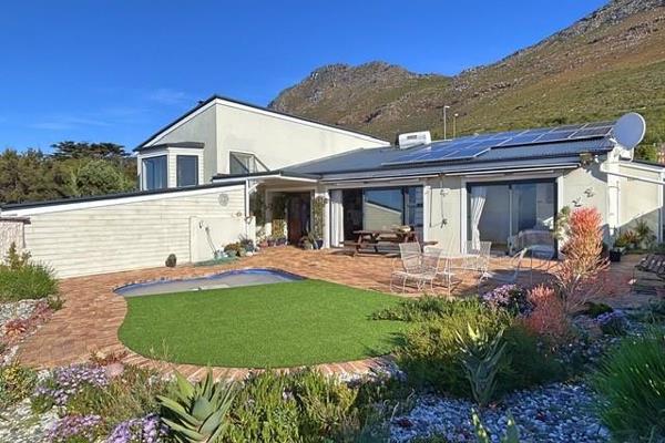 Charming seaside house in Simonstown Seaforth for short let. Excellent sea views,  10 ...