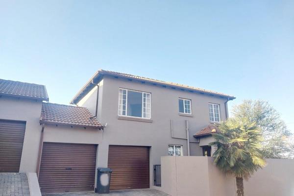 Available 1 April 2025
This duplex is situated in Highveld with easy access to main routes. 3 Bedrooms, 2 bathrooms upstairs, guest ...