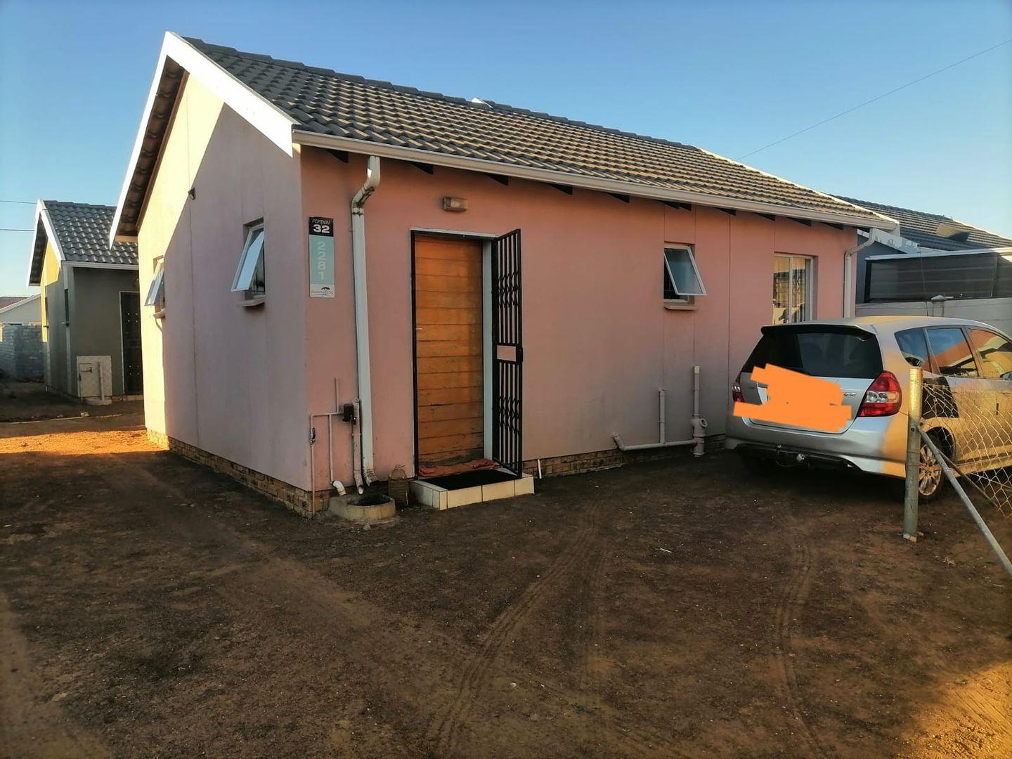 2 Bedroom House for sale in Savanna City P24113337143