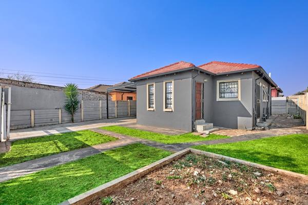 This exciting, stunning and newly renovated three-bedroom house has so much to offer and ...