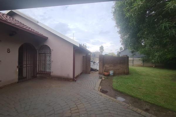 3 Bedroom Family Home for sale in Brakpan North
3 Bedrooms

Lounge

Dining room

Big Entertainment room that opens up to braai ...