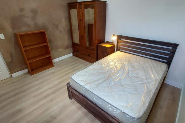 1 Spacious semi-furnished room to rent in a cosy &amp;secure two bedroom house.

One tenant per room, no additional ...