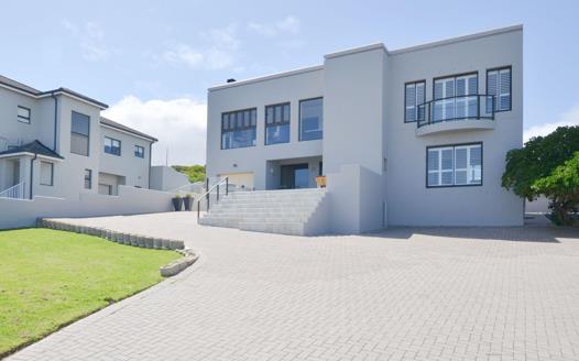 3 Bedroom House for sale in Yzerfontein