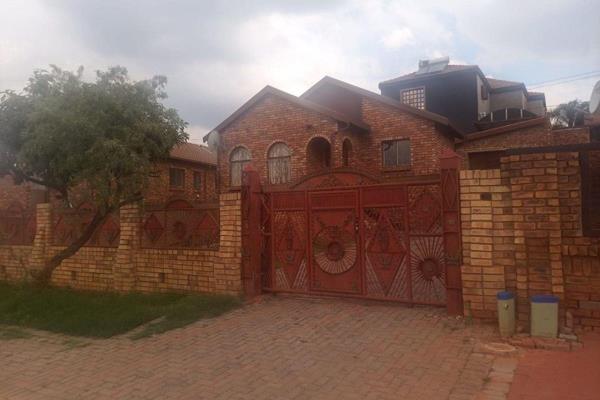 Give yourself an opportunity to live in the best area of Atteridgeville, with no loadshedding.

This property is situated in one of the ...