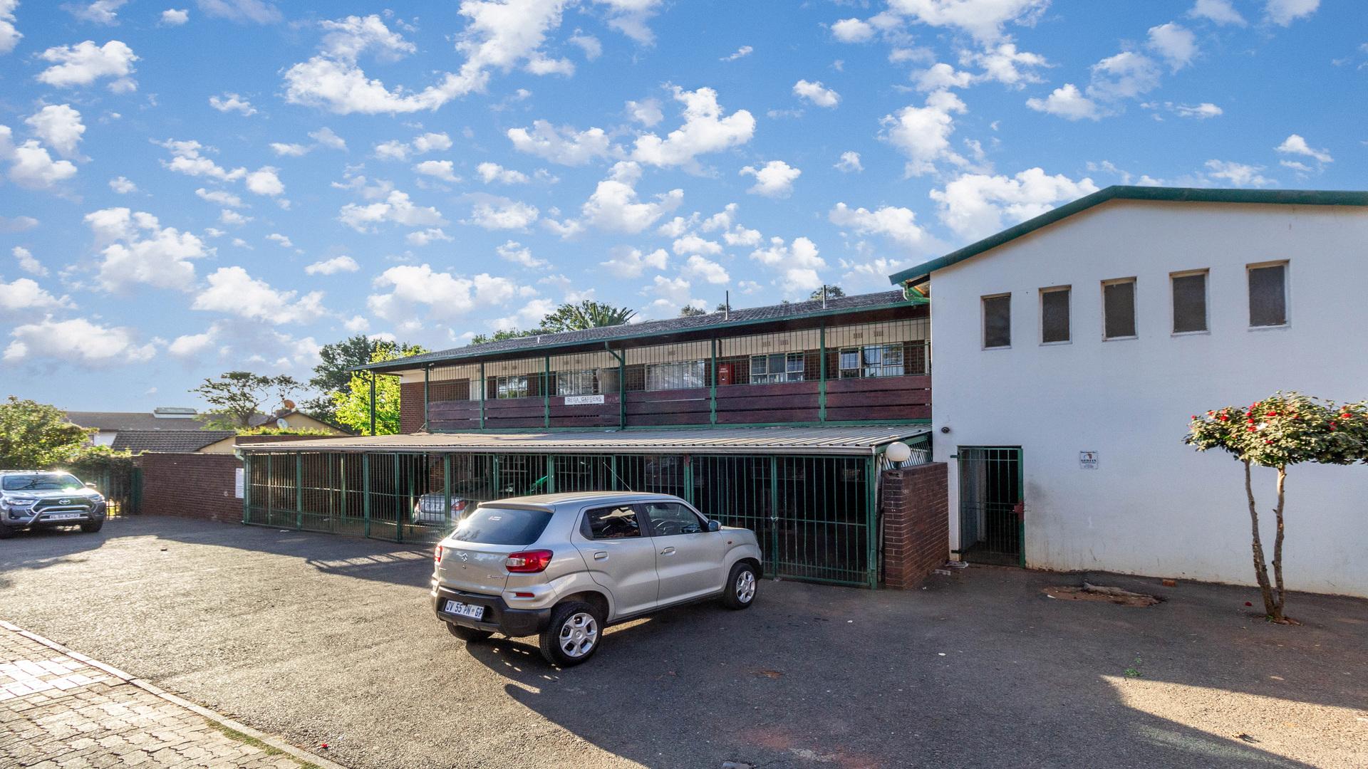 2 Bedroom Apartment / flat for sale in Windsor East 57 Viscounts