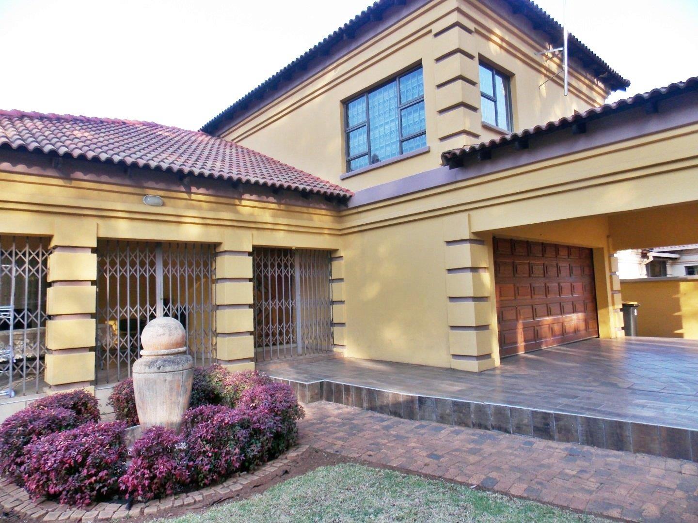 3 Bedroom House for sale in Arcon Park P24113359852