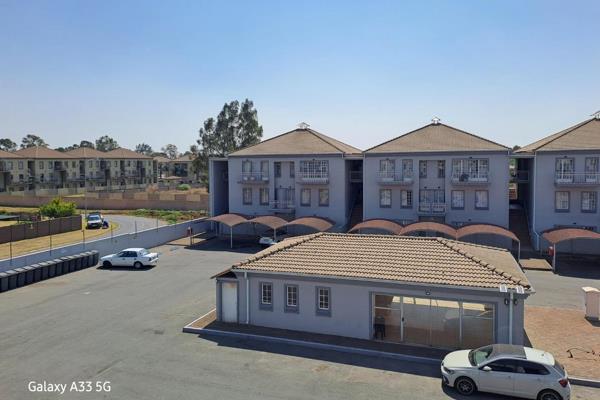 1 Bedroom apartment for sale in Brakpan North. Open plan kitchen and lounge area with a balcony. One bedroom with full bathroom.  ...