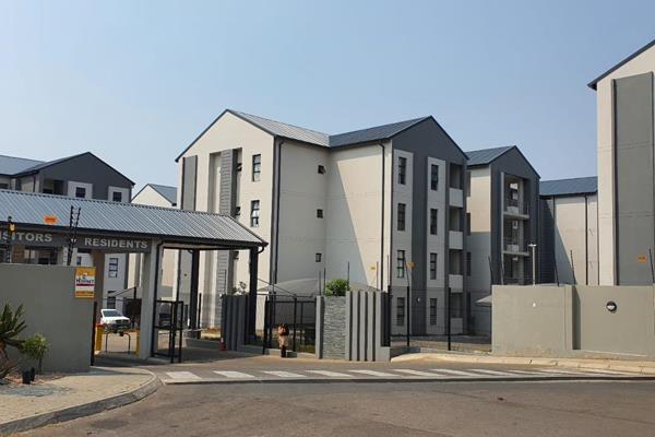 Lovely Newly Built ground floor Apartment 2 bedroom 2 bathroom in Midrand. 50 on Lever is the perfect Apartment for a young couple or ...