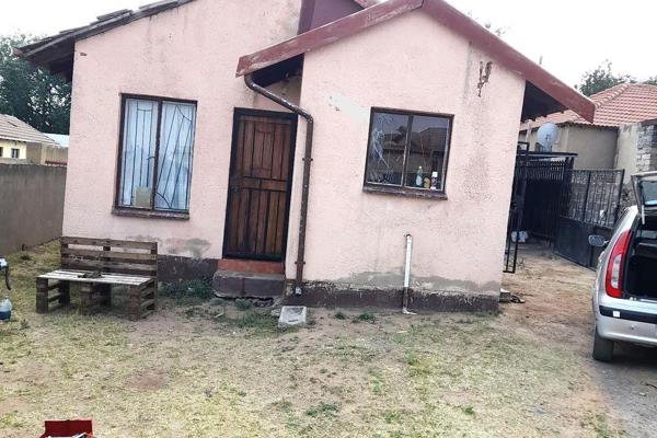 Property for sale by Lerato M Real Estate - Page 3