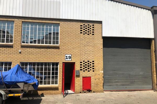 Looking for a compact and efficient industrial space? Look no further! This well-maintained mini-industrial unit is available for rent ...