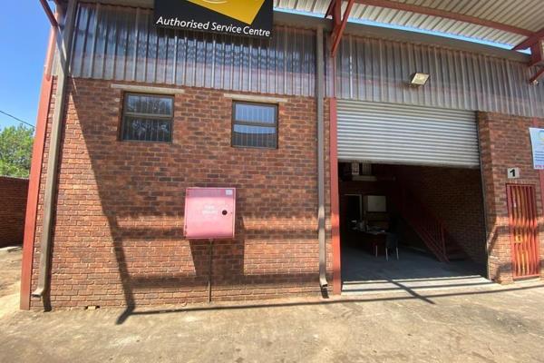 This neat and well maintained micro industrial unit measures 100sqm available ...