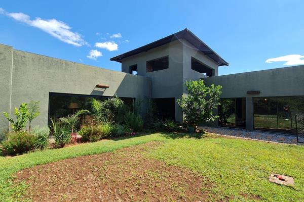 Unique Rustic home on Greenstone Wildlife Estate
This unique rustic home is situated on Greenstone Wildlife Estate that offers ...