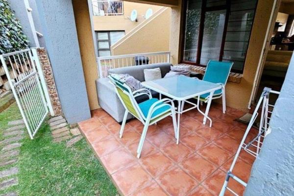 Offers from R720 000
Owner wants R750 000

Discover this delightful two-bedroom ground floor apartment, ideal for a starter home or a ...