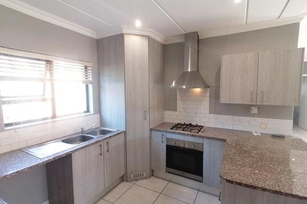 This modern, garden apartment is situated in the popular Twenty on Furrow security ...