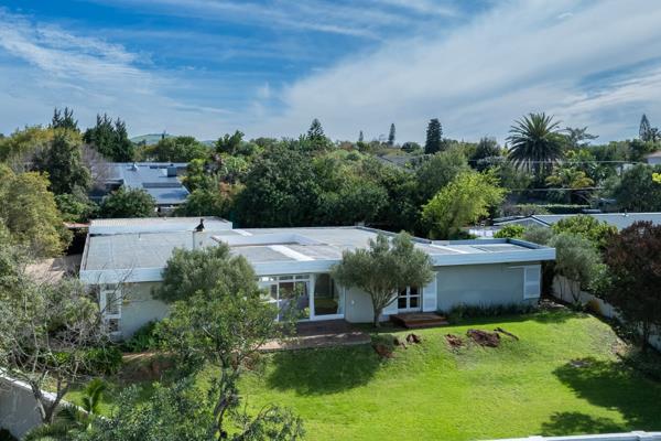 DUAL MANDATE

Gorgeous family home set on the corner of Louw Street, Valmary Parks combines old-world elegance and modern-day ...