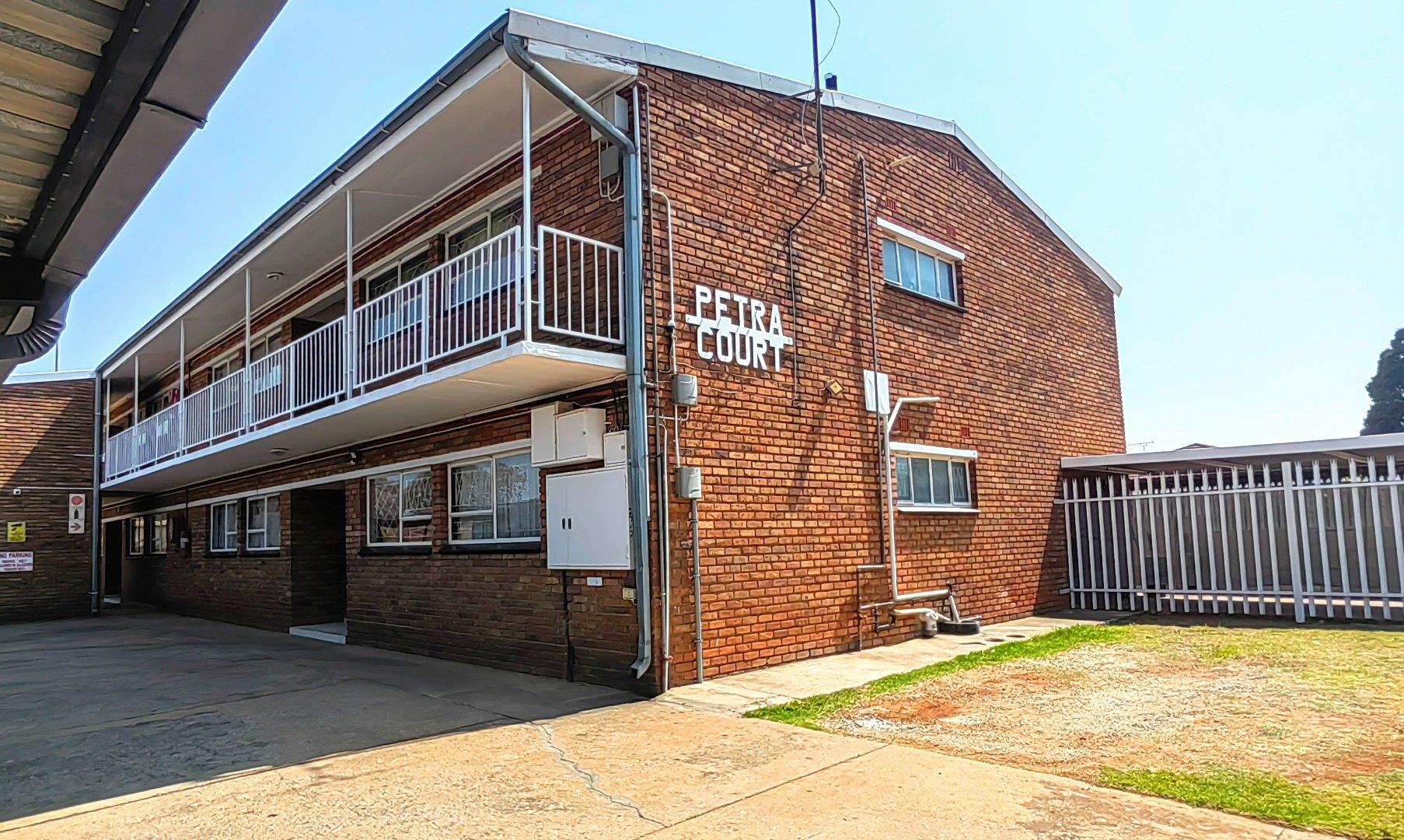 2 Bedroom Apartment / flat for sale in Casseldale P24113393026