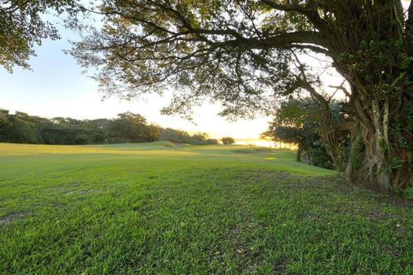 We are delighted to bring to your attention an exclusive opportunity – a prime piece of vacant land for sale on the prestigious golf ...