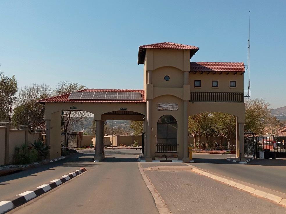 Featherbrooke Estate Property Houses to rent in Featherbrooke Estate