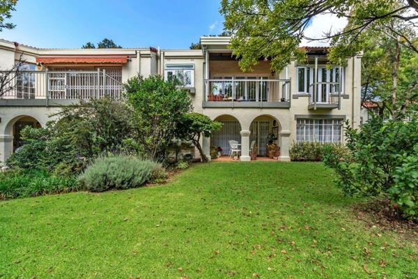 This beautifully renovated unit in a well maintained complex just opposite Hobart Centre ...