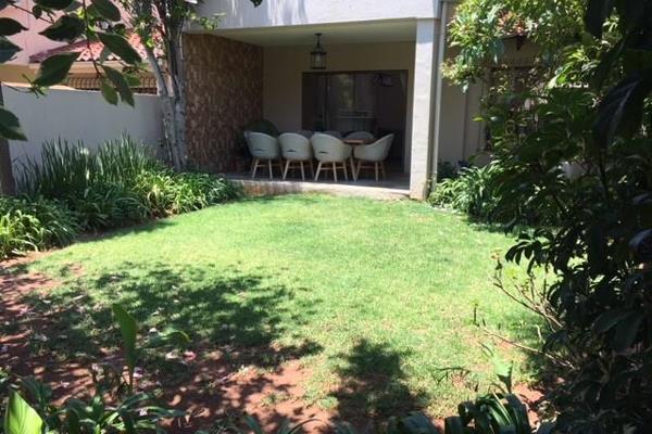 Unfurnished 3 Bed Townhouse with Garden in Heart of Sandton

Sunny and inviting large ...