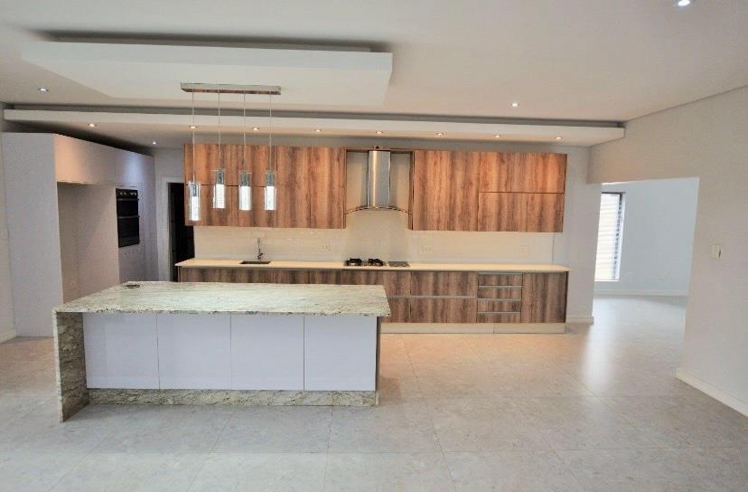 4 Bedroom House for sale in Heron Banks Golf Estate P24113401630