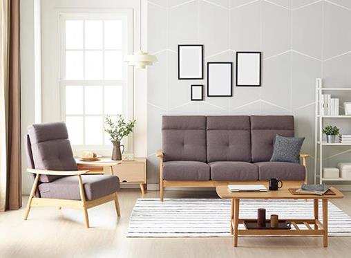 4 tips for arranging furniture in a living room, and 7 ways to brighten it up 