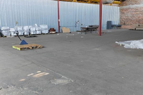 Big 3350m&#178; warehouse or factory well maintained with 5x 5meter roller doors and in ...