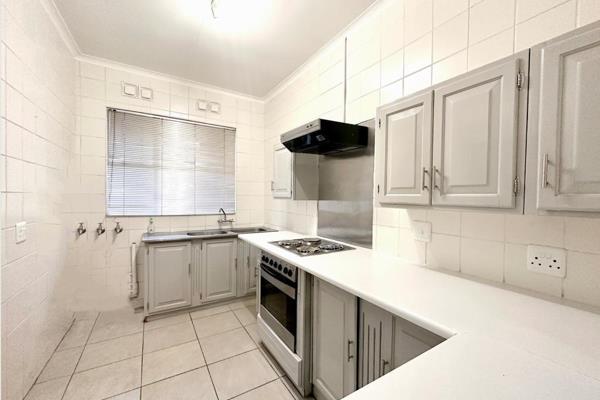 This spacious and completely renovated apartment offers an incredible living space consisting of a dining room and a lounging area. It ...