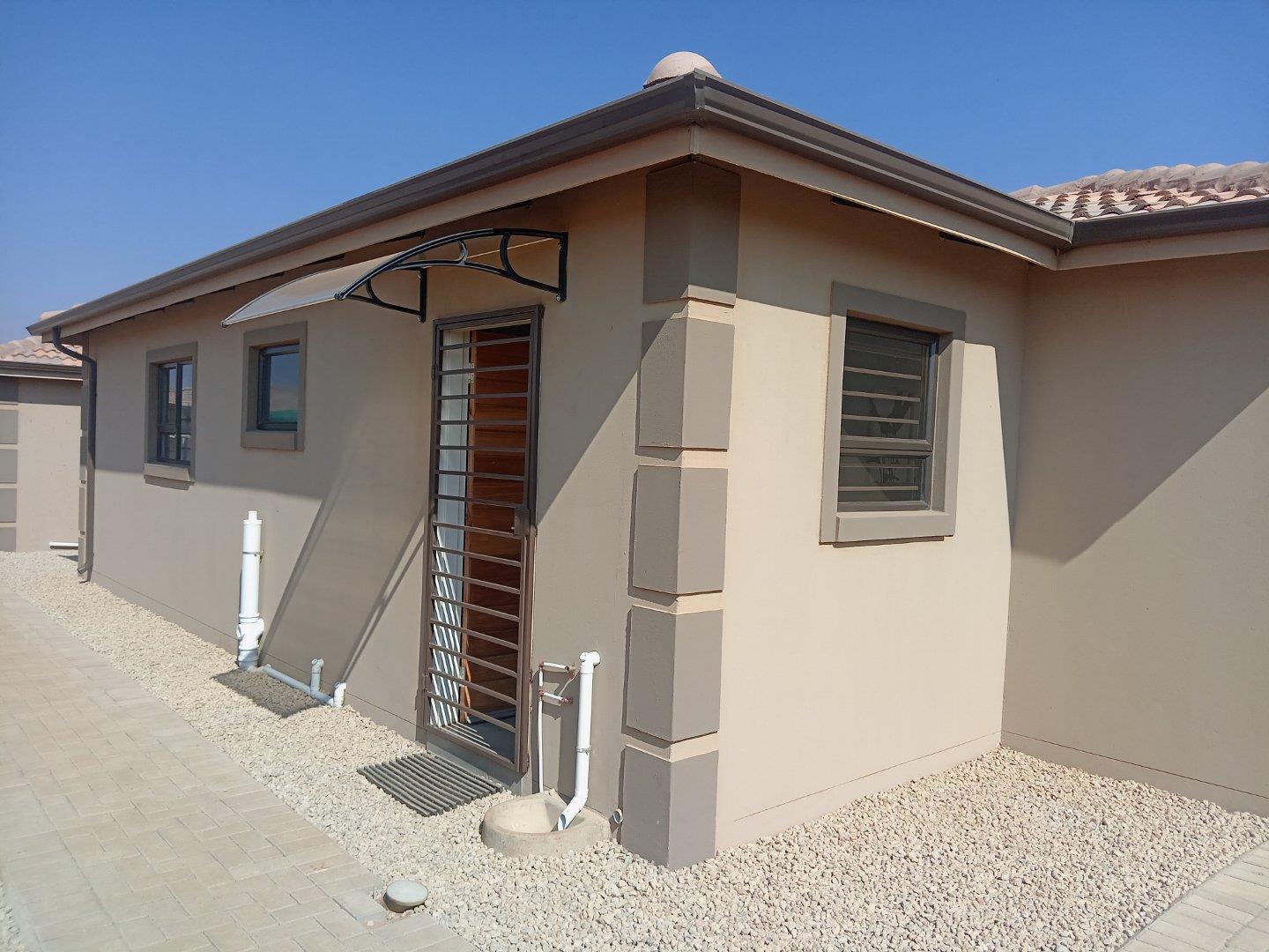 3-bedroom-house-for-sale-in-sebokeng-zone-10-p24-113413664