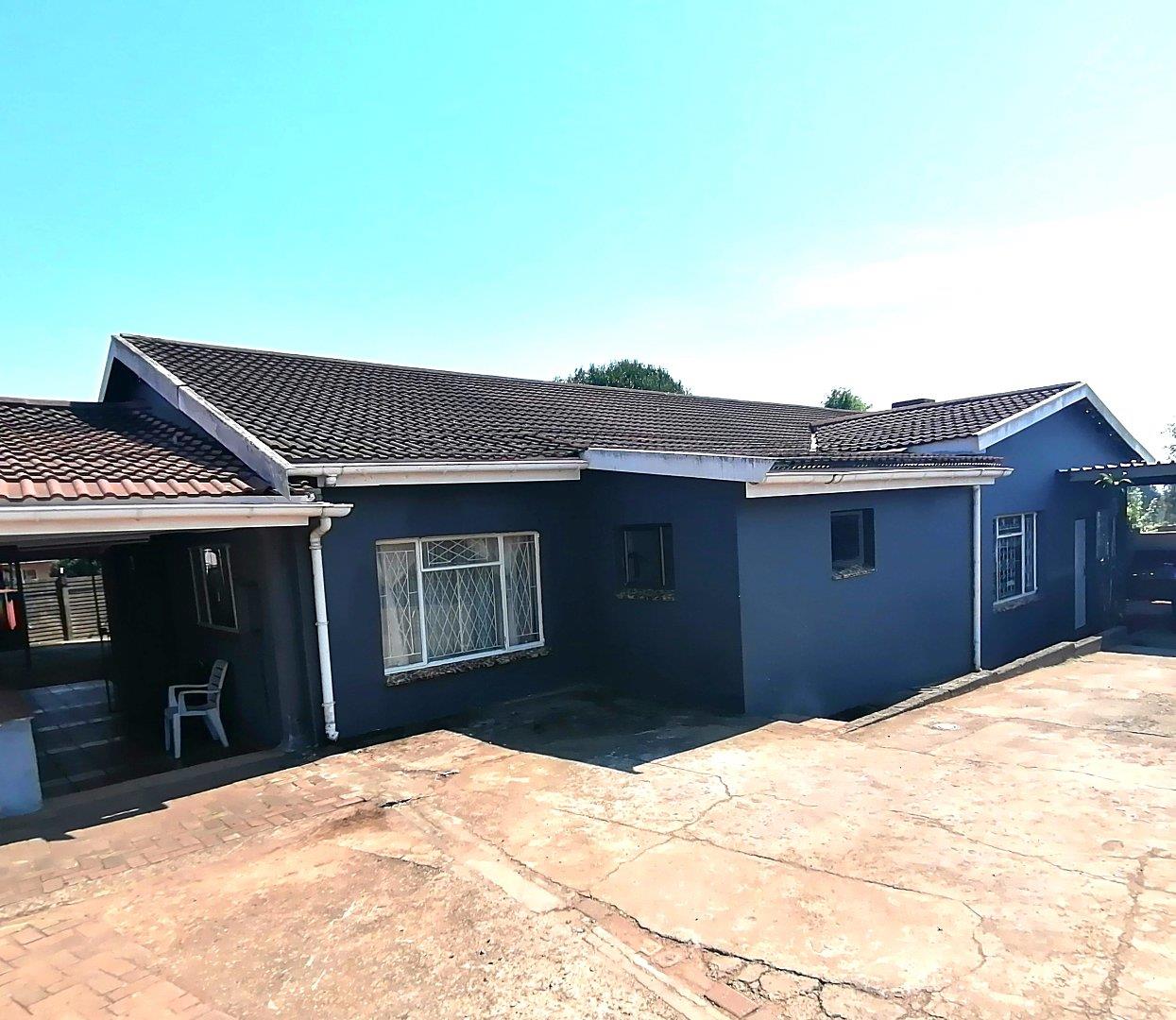 3 Bedroom House for sale in Howick West P24113417882