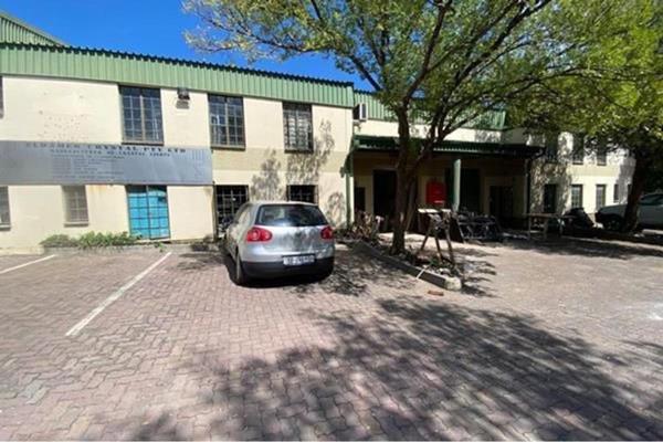 Halfway House | Unit for sale in Midrand
This property is part of a neat and pleasant park situated in the heart of Halfway House ...