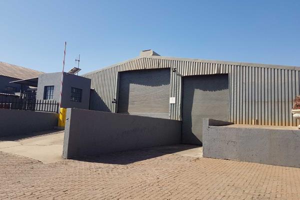 Introducing a prime opportunity to acquire a prestigious 4000m2 Office Industrial property located in the heart of Middelburg Central ...