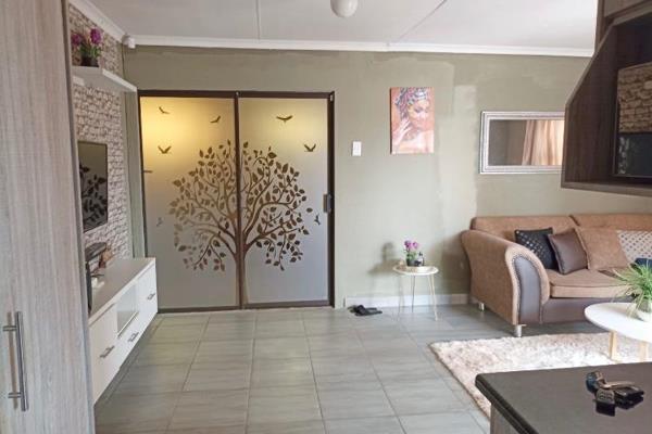 Beautiful home in Skycity it consist of 3 beautiful bedrooms with 2 bathrooms, the main ...